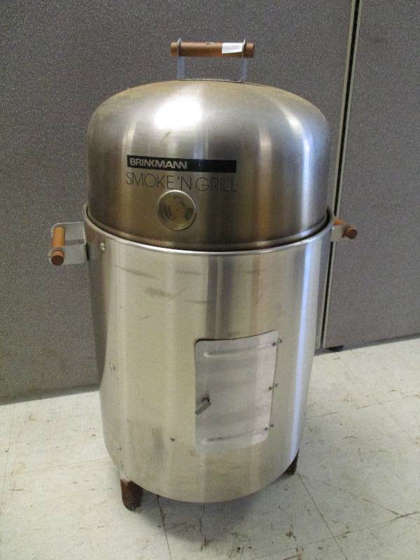 lot 18 image: Brinkman Smoke N Grill