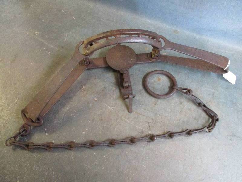 lot 53 image: Steel Trap
