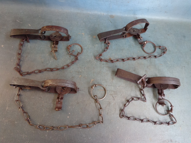 lot 90 image: Oneida Victor Jump Traps