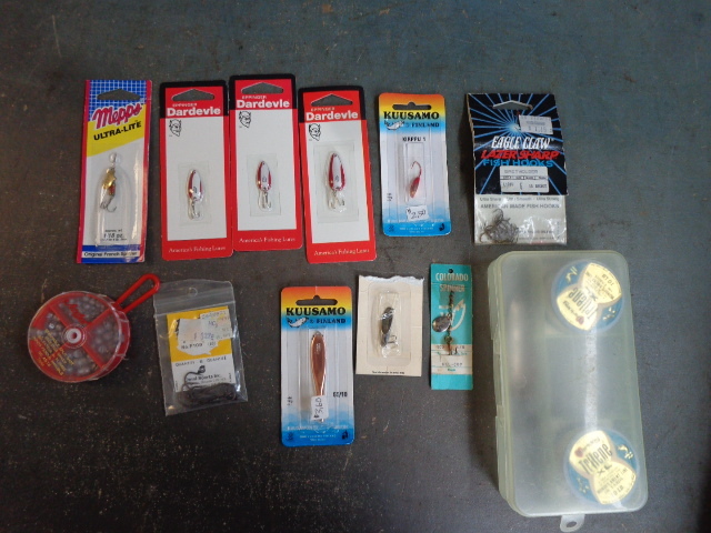lot 102 image: Fishing Tackle