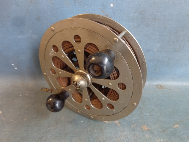 lot 109 image: Vintage Pflueger Fishing Reel