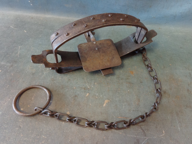 lot 127 image: Blake and Lamb Trap