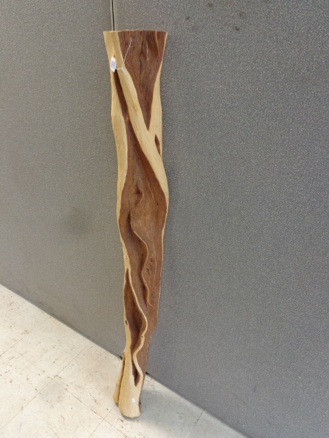 lot 148 image: Diamond Willow Log