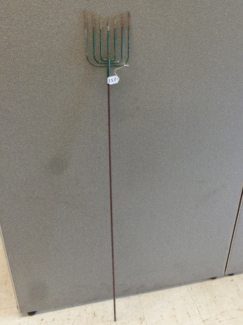lot 151 image: Vintage Fishing Spear