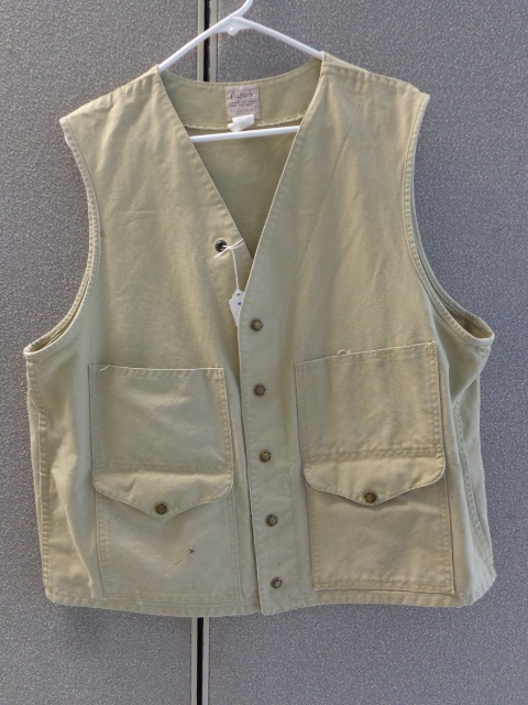 lot 154 image: Sport vest