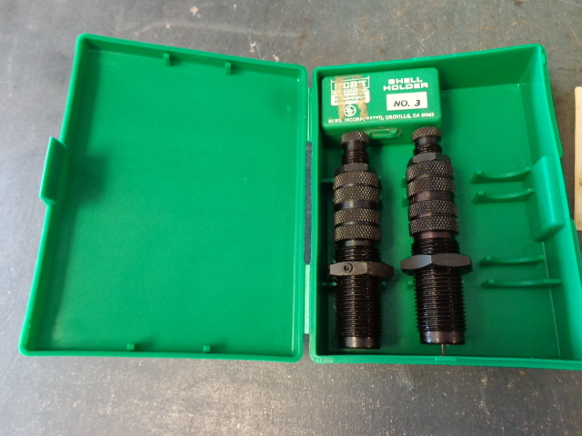 lot 172 image: Re-loader Die set