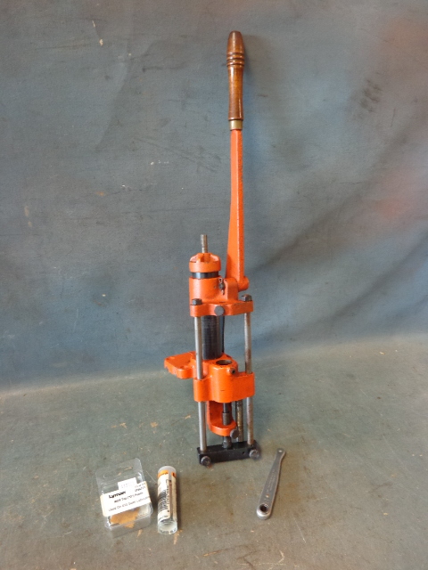 lot 178 image: Bullet Lubricator and Sizer