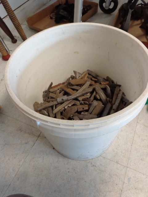 lot 179 image: Bucket O Lead