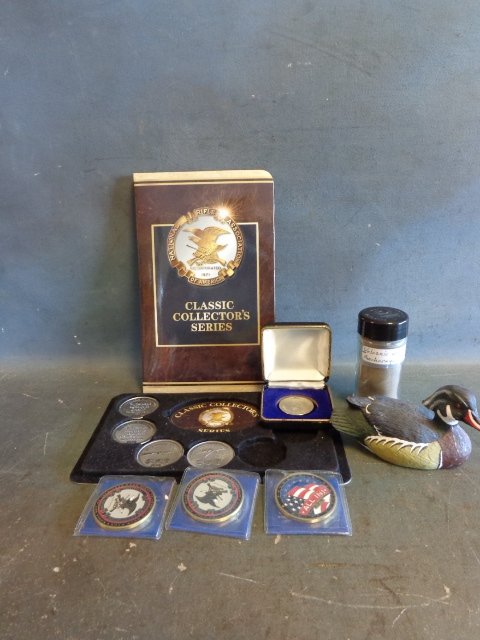 lot 195 image: Collector Coins and More