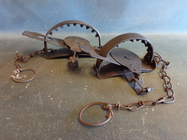 lot 198 image: Oneida Jump Traps