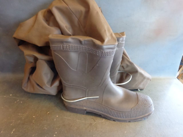 lot 214 image: Hip waders