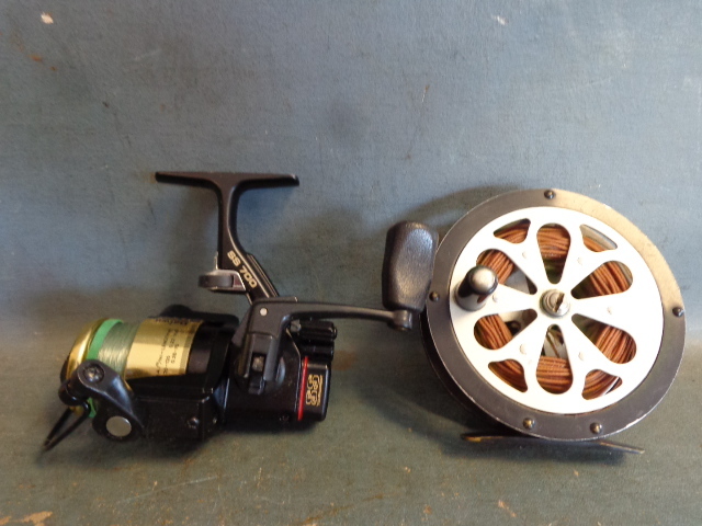 lot 219 image: Fishing Reels