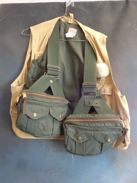 lot 224 image: Hunting and Fishing Vests