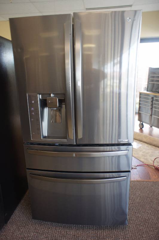 New - Scratch & Dent LG Model # (LMXC23746D) - 22.7 cu. ft. 4 Door French Door Refrigerator in Black Stainless Steel, Counter Depth  - Tested Works - MSRP $ 3899.99