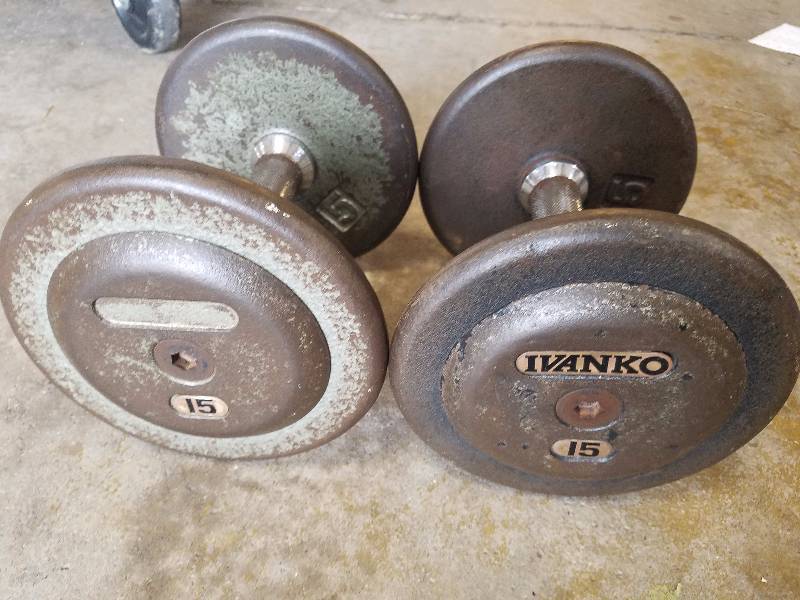 lot 9 image: Weights