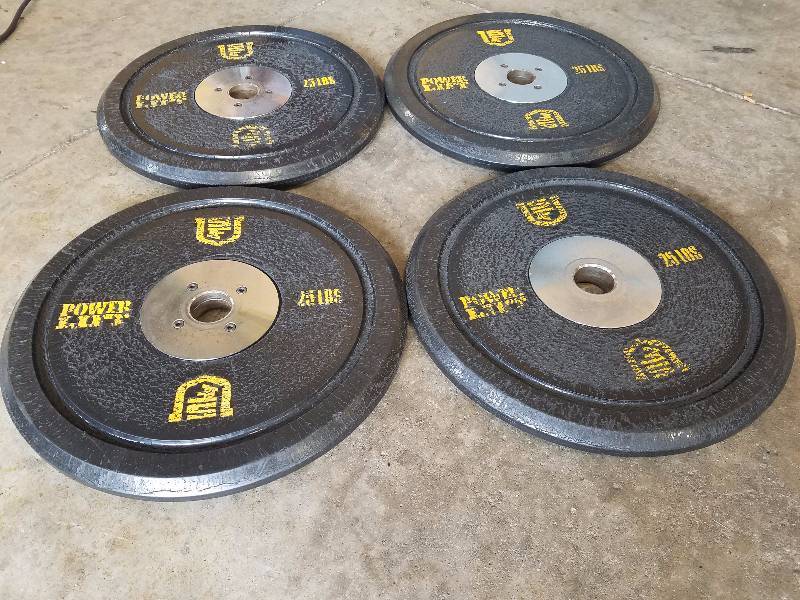 lot 21 image: Bumper plates