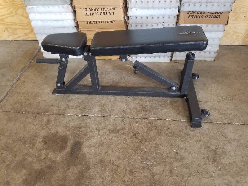 lot 42 image: Weight bench
