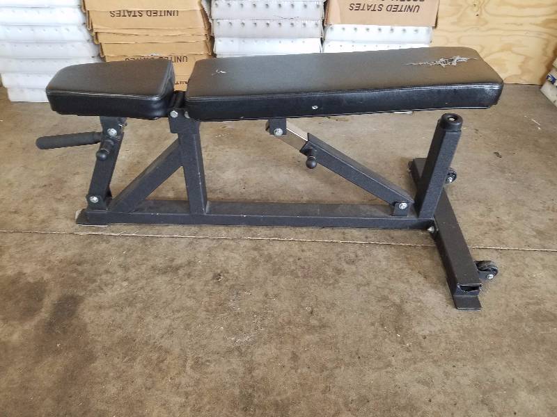 lot 45 image: Weight bench