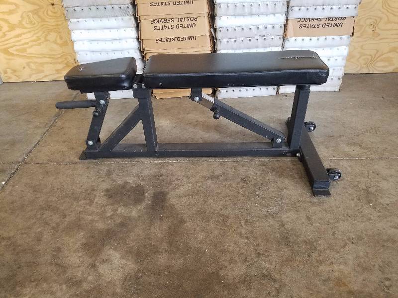 lot 46 image: Weight bench