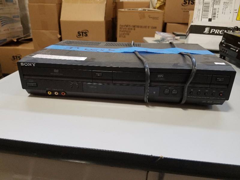 lot 77 image: DVD player