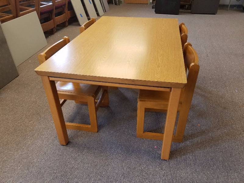 lot 81 image: Table and chairs