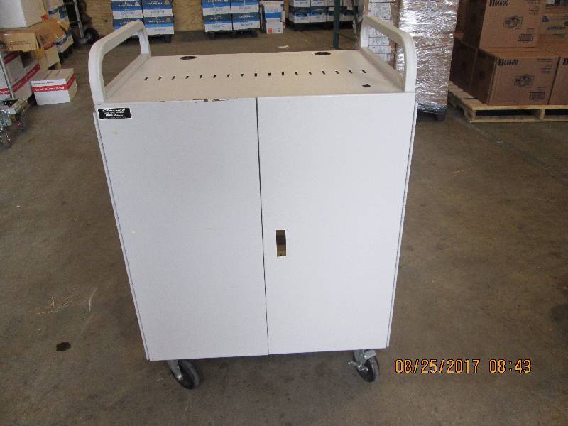 lot 68 image: Rolling Storage Cart