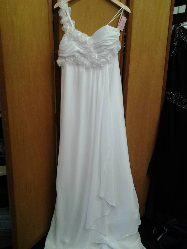 Niki Livas Size 8