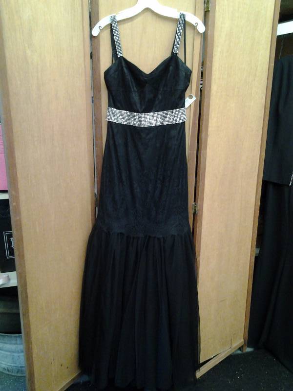 Pearl By Georgianna Chapman Of Marchese Size 8-Black Lace Rhinestone