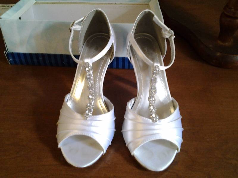 Davids Bridal Size 5 -12