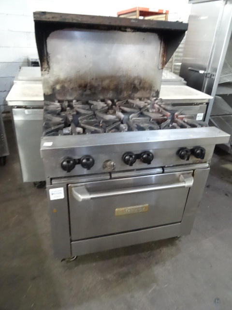 US range natural gas stove  oven. ...
