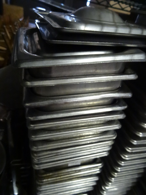 16 metal prep pans. Qty 16...