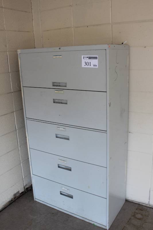 lot 301 image: 5-Drawer Metal Lateral File Cabinet