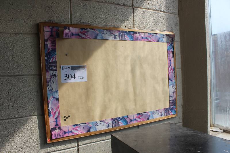 lot 304 image: Cork Board