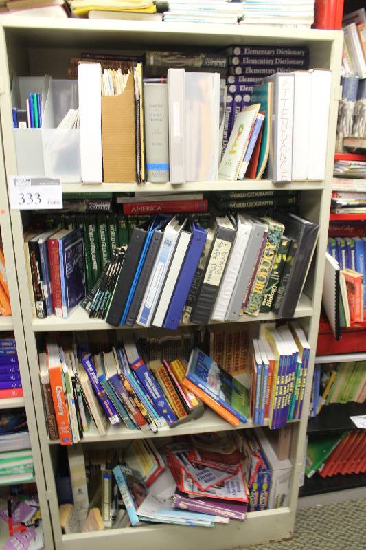 lot 333 image: 4-Shelf Metal Bookcase