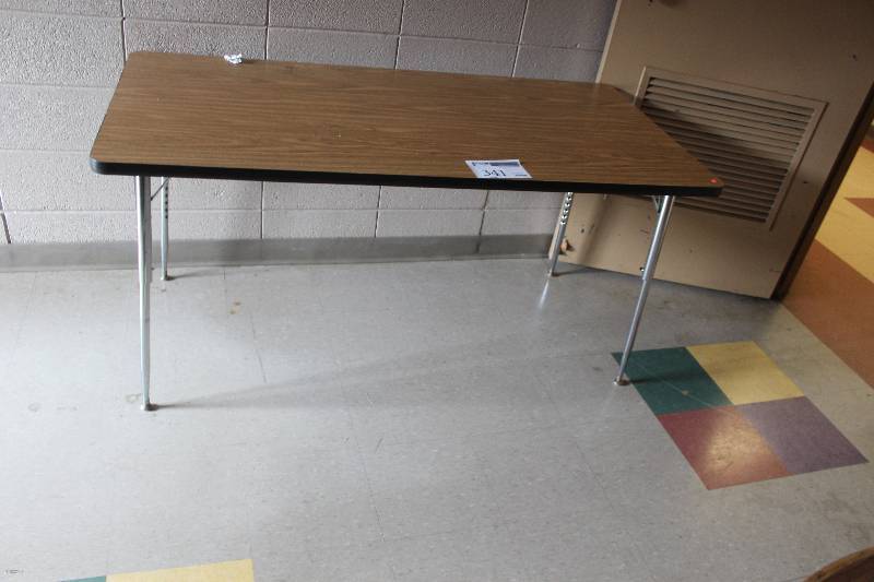 lot 341 image: Table