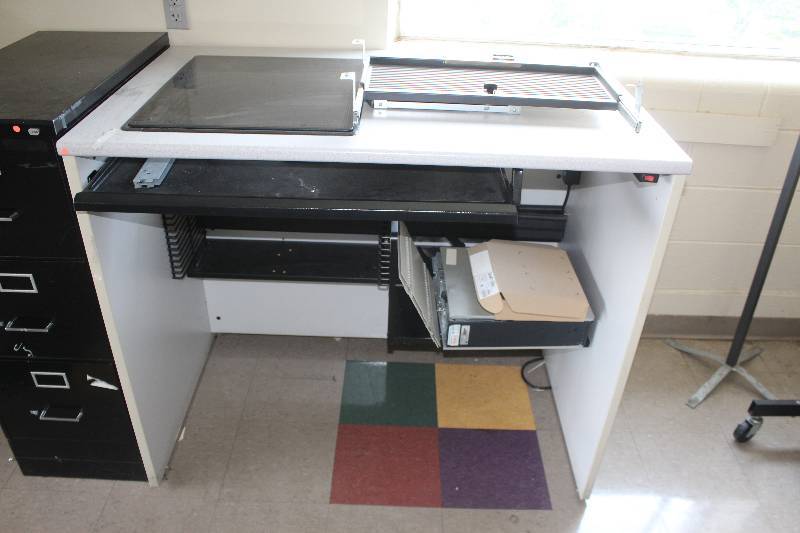 lot 370 image: Student Desk w Glass Top, Keyboard Tray