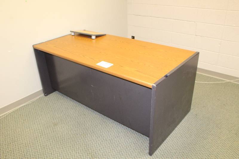 lot 357 image: 3-Drawer Metal Office Desk