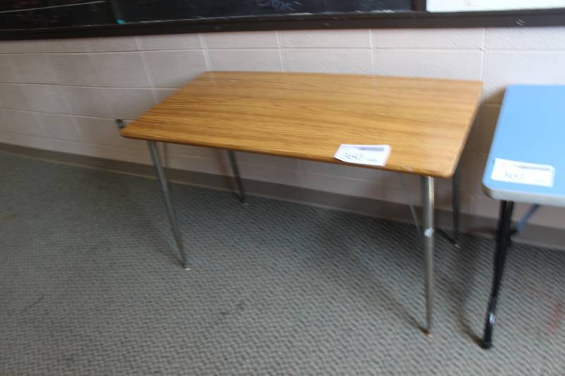 lot 360 image: Table