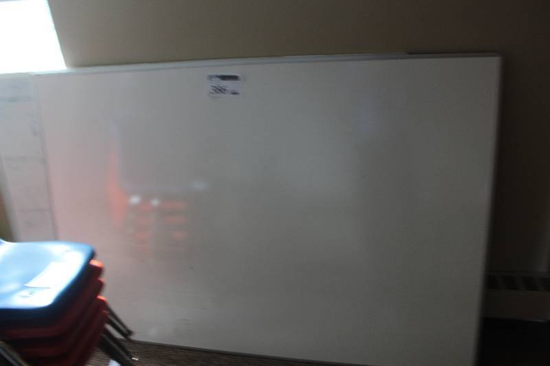 lot 386 image: Lot of (2) White Boards