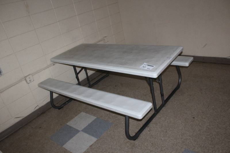 lot 30 image: Lifetime Folding Picnic Table