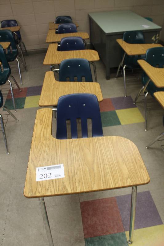 lot 202 image: Lot of (5) School Desks