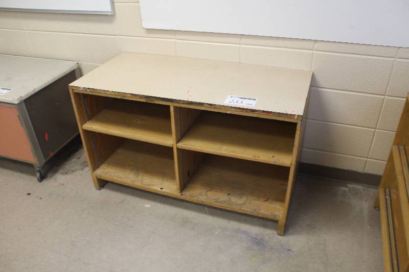 lot 233 image: 4-Cubby Bookshelf
