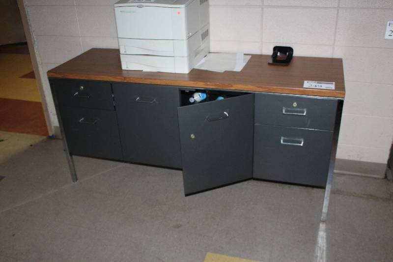 lot 249 image: 2-Door 4-Drawer Metal Cabinet