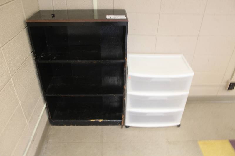 lot 149 image: Lot of (2) 3-Drawer Plastic Rolling Cabinets