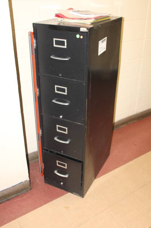 lot 224 image: 4-Drawer Metal File Cabinet