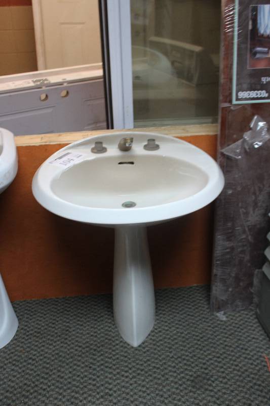 lot 104 image: Double Fixture Pedestal Sink w Fixtures