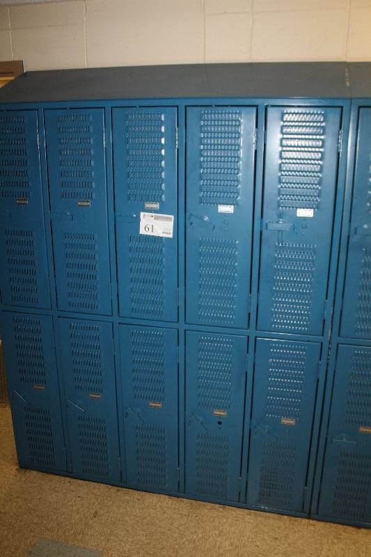 lot 61 image: School Locker Set of 10-Lockers w Combination Locks