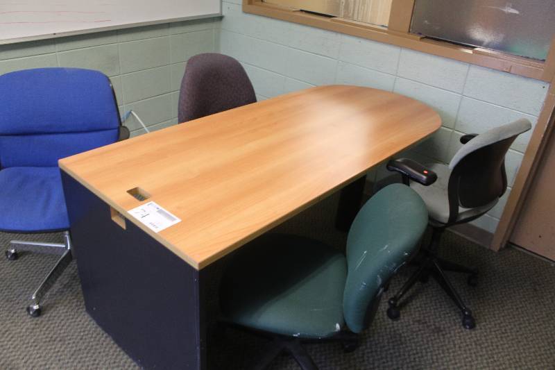 lot 74 image: Office Desk, 4-Chairs
