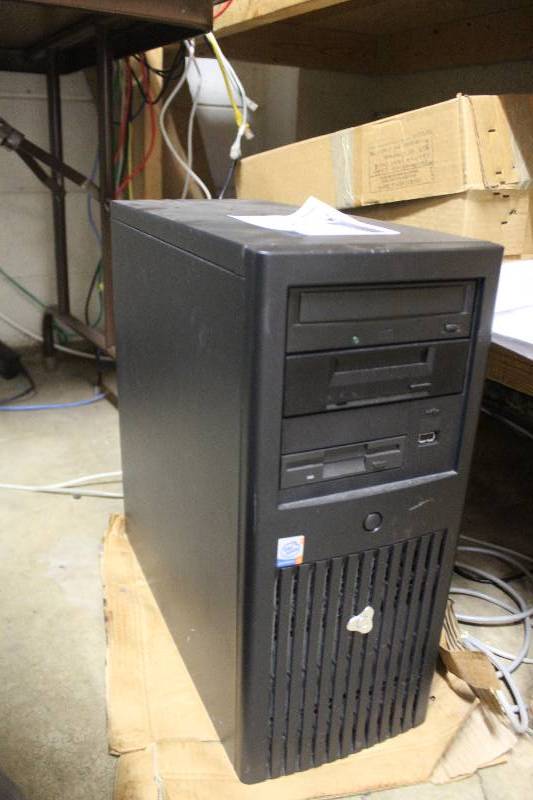 lot 175 image: Gateway Desktop Computer Tower