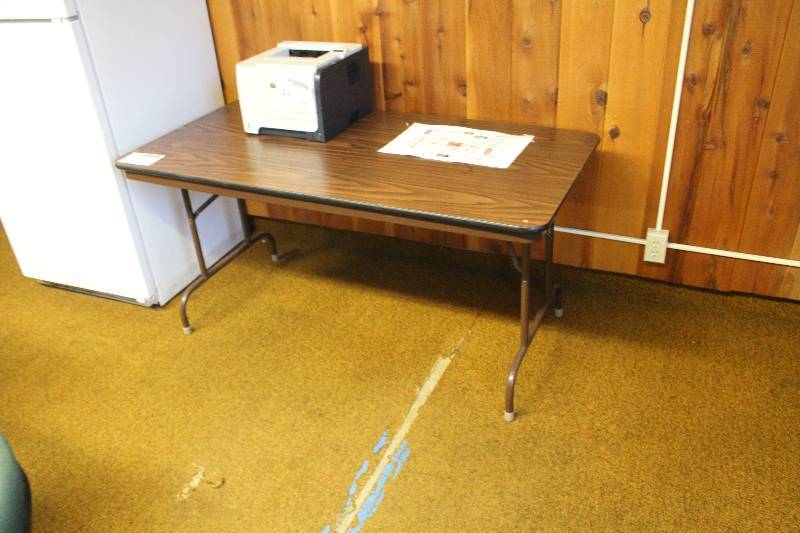 lot 49 image: Folding Table